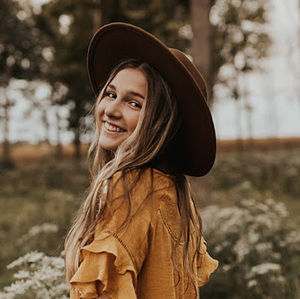 Meet your Posher, Meredith